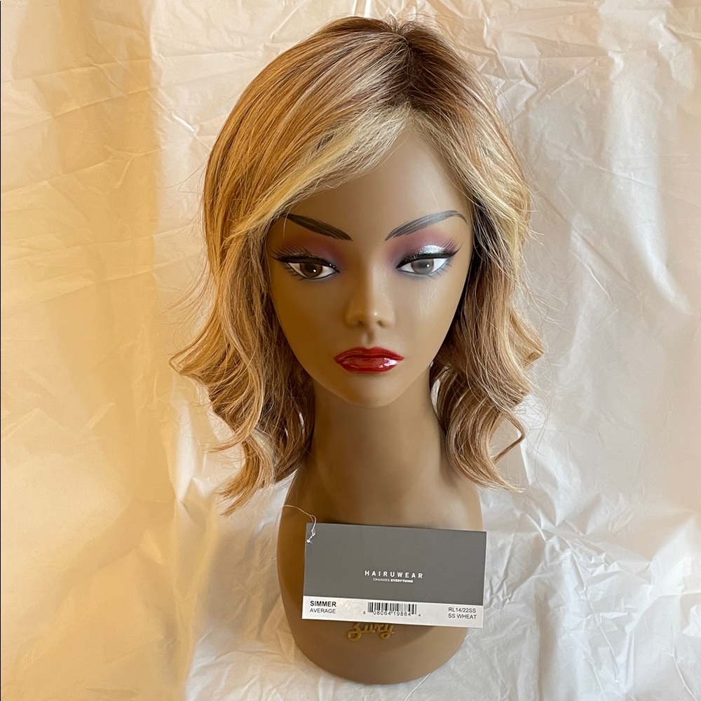 Raquel Welch Simmer Wig NWT